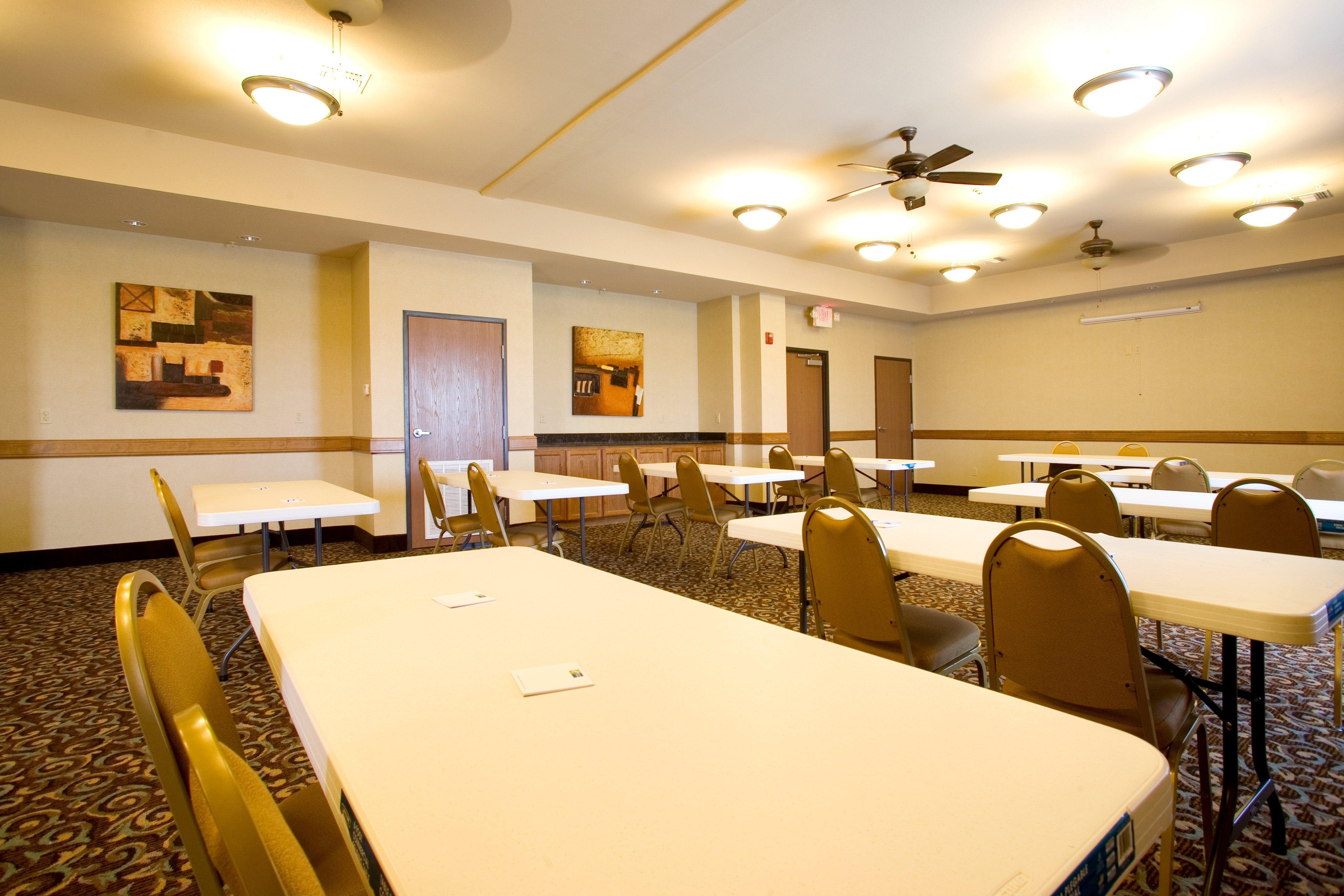 Holiday Inn Express Hotel And Suites Kingsville By Ihg Buitenkant foto