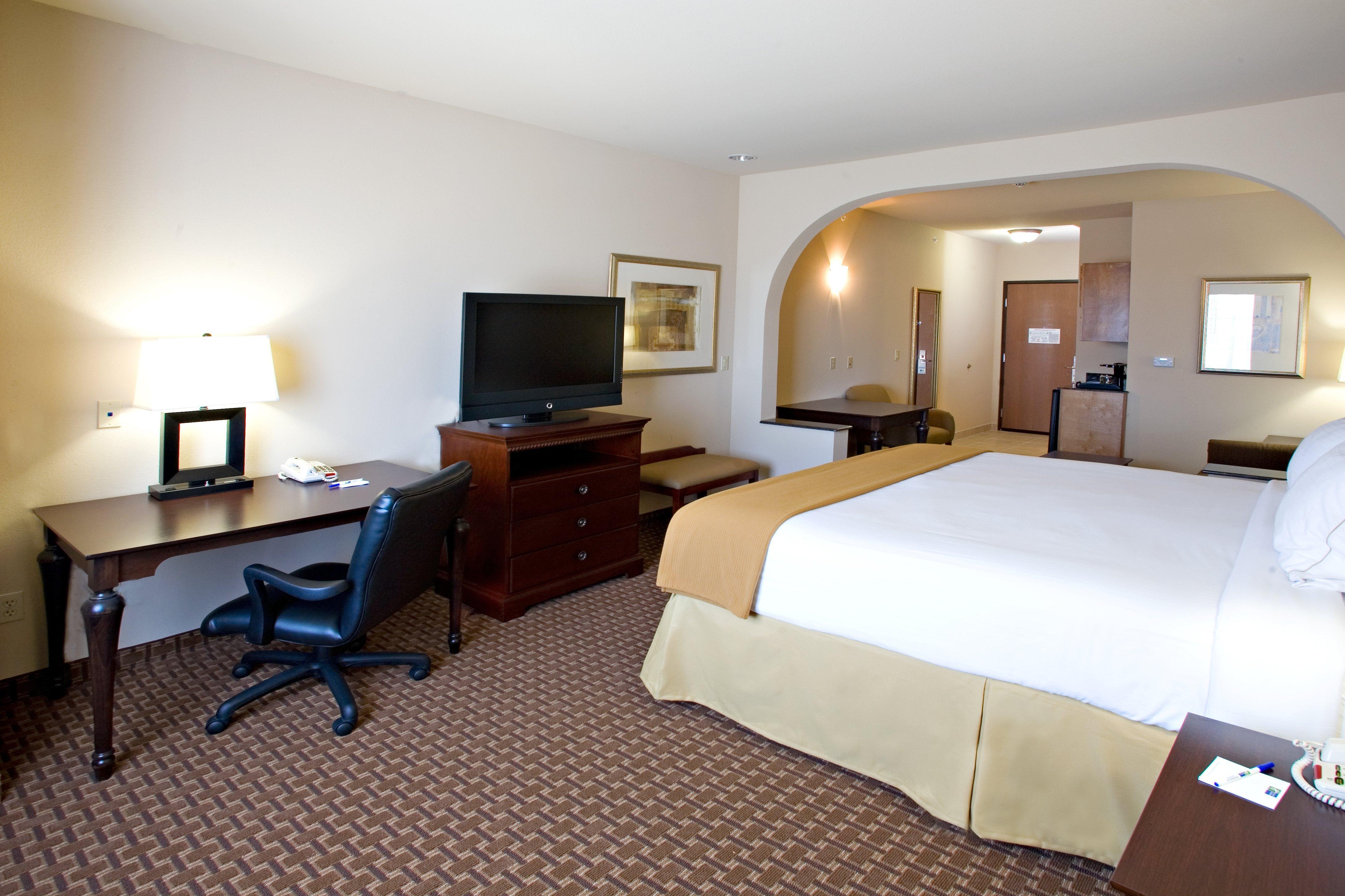 Holiday Inn Express Hotel And Suites Kingsville By Ihg Buitenkant foto
