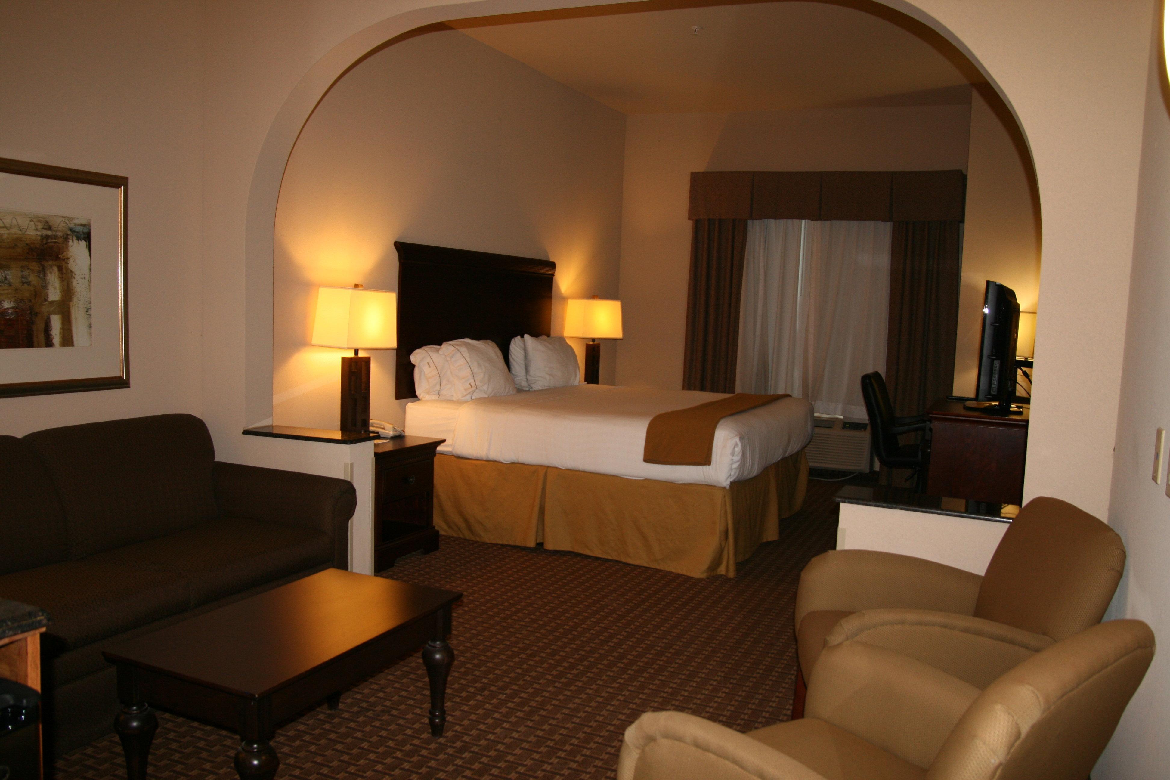Holiday Inn Express Hotel And Suites Kingsville By Ihg Buitenkant foto