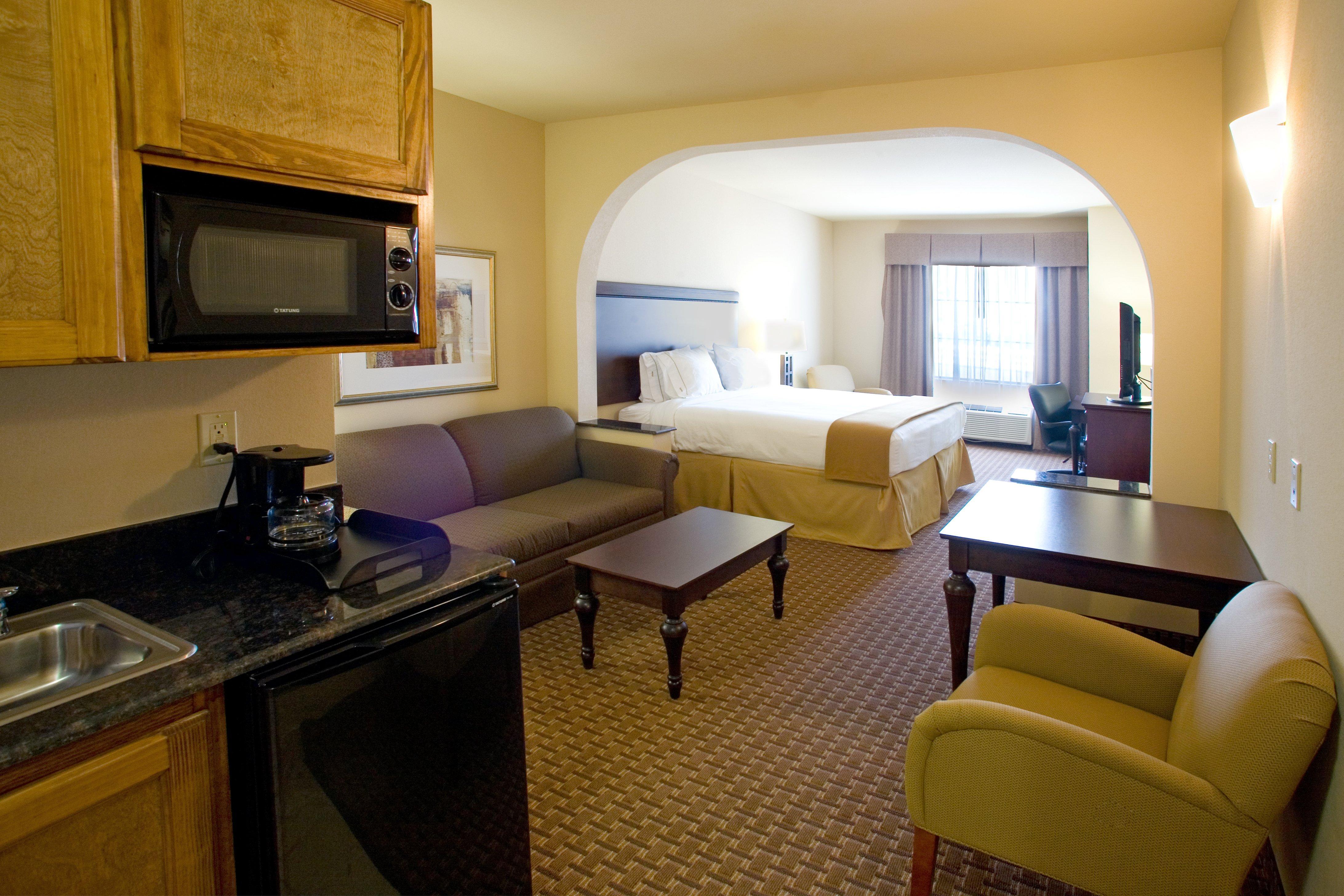 Holiday Inn Express Hotel And Suites Kingsville By Ihg Buitenkant foto