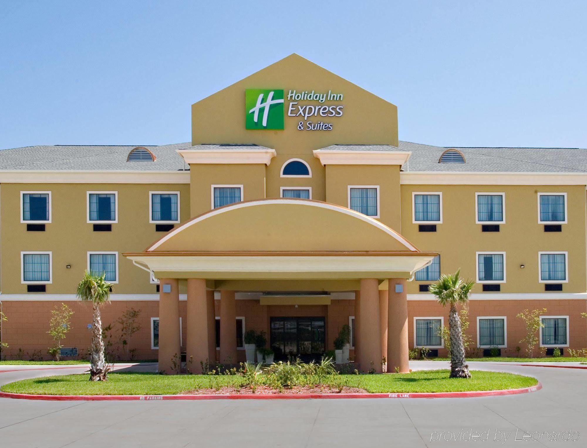 Holiday Inn Express Hotel And Suites Kingsville By Ihg Buitenkant foto