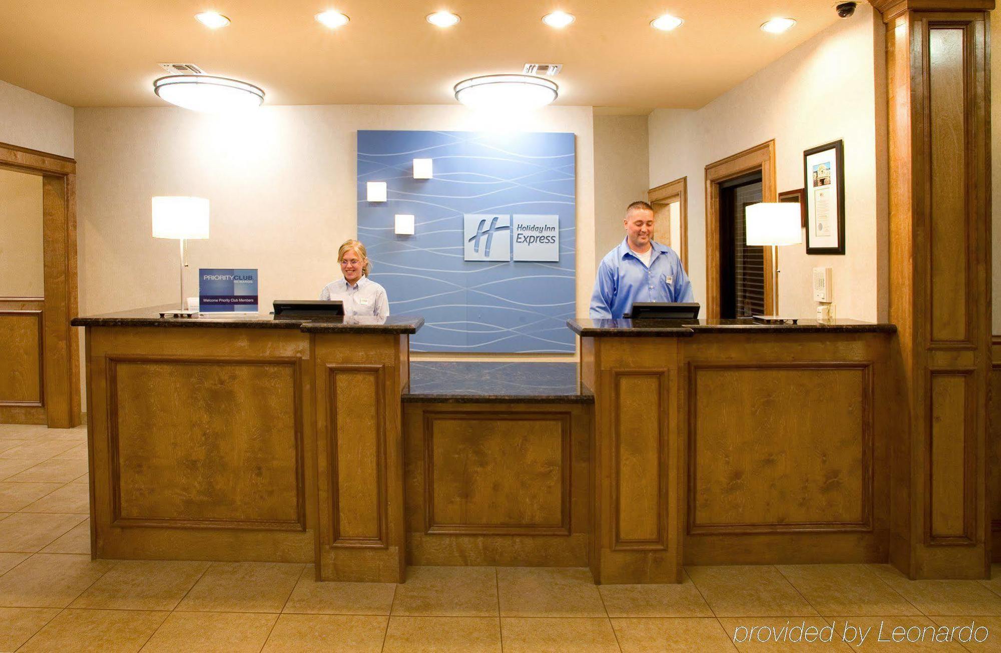 Holiday Inn Express Hotel And Suites Kingsville By Ihg Buitenkant foto