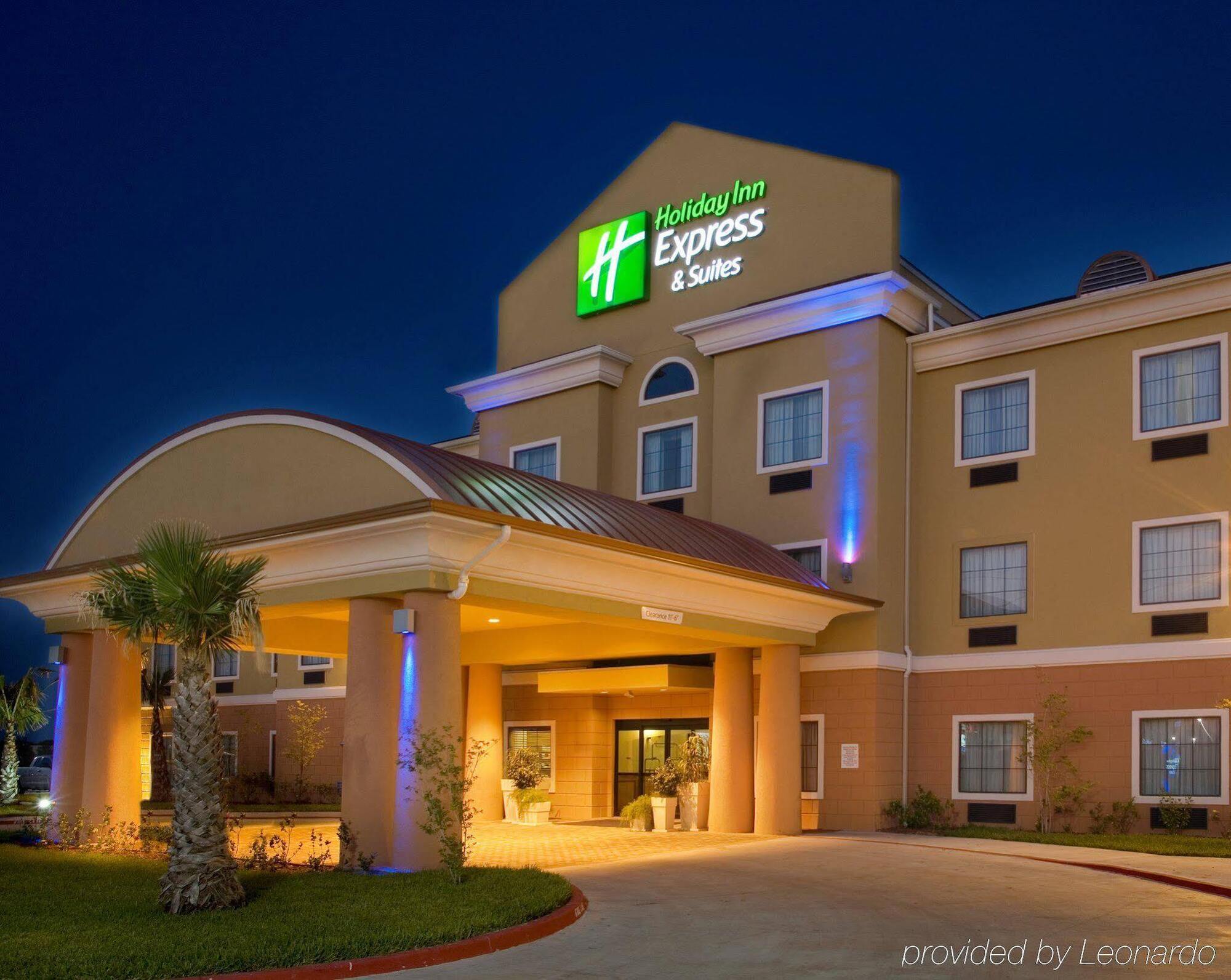 Holiday Inn Express Hotel And Suites Kingsville By Ihg Buitenkant foto